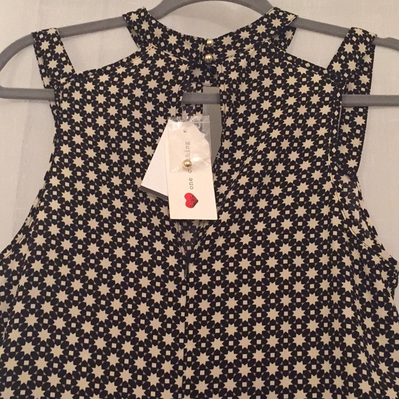 Geometric Pattern Romper - Picture 2 of 2